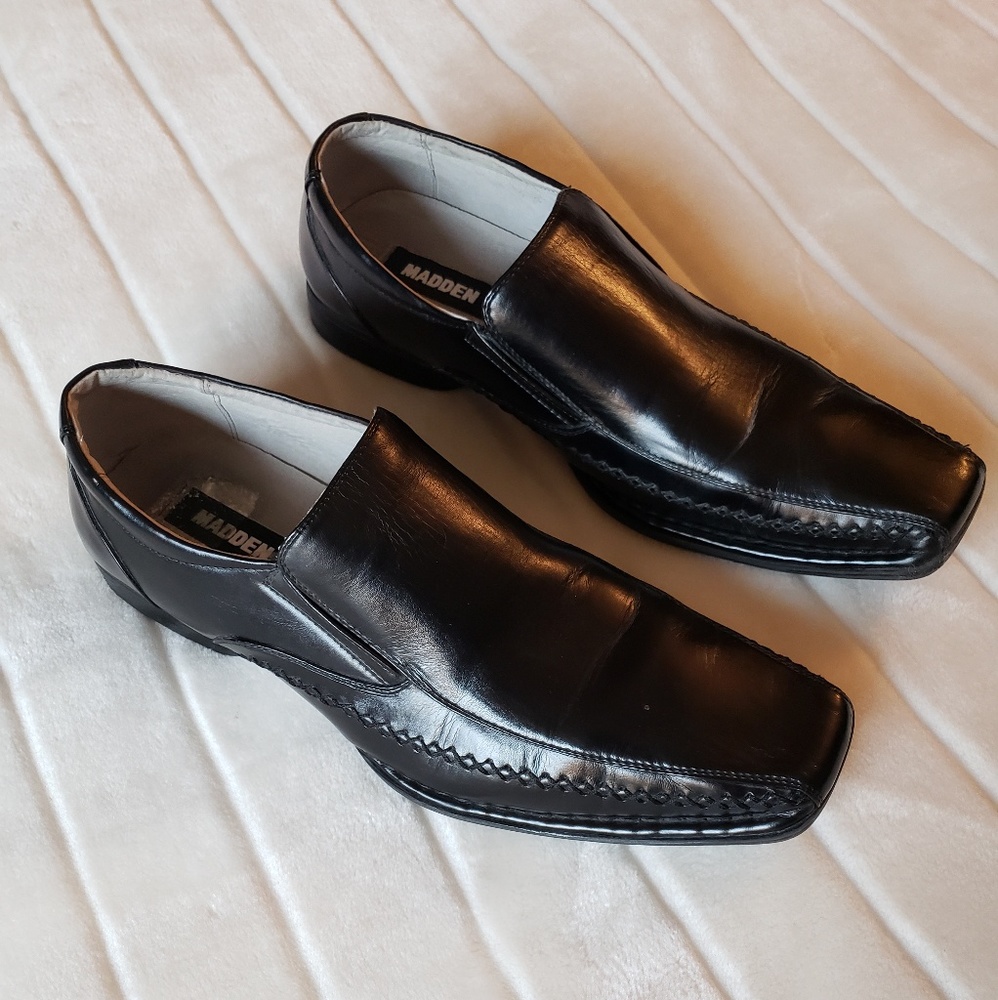 Madden Men's dress shoe